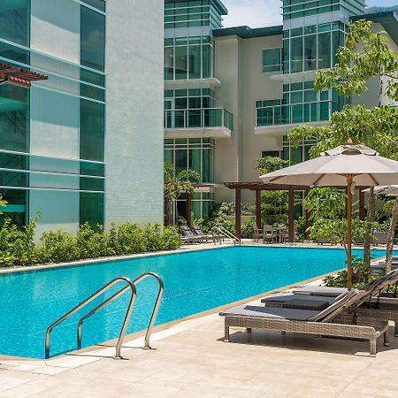 Aruga Apartments By Rockwell Makati Makati City Exteriör bild